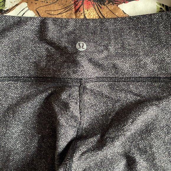 Lululemon Wunder Under Pant - Picture 6 of 11